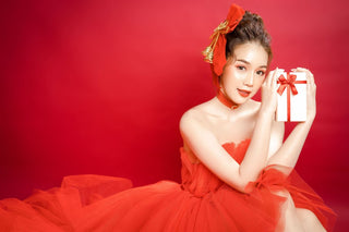 ไอเดียแต่งหน้าปากแดง คุมโทนสำหรับเทศกาลคริสต์มาส